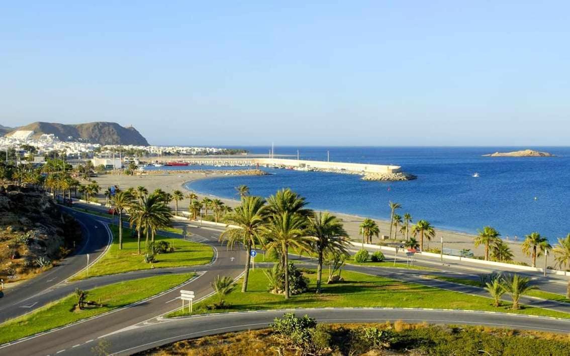 Las Marinicas Primera Linea De La Playa カルボネラス エクステリア 写真